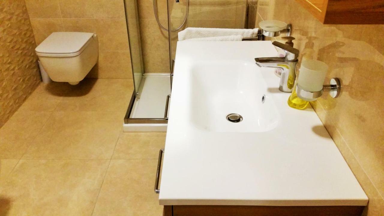 Apartment Villa Vala Malinska Bagian luar foto