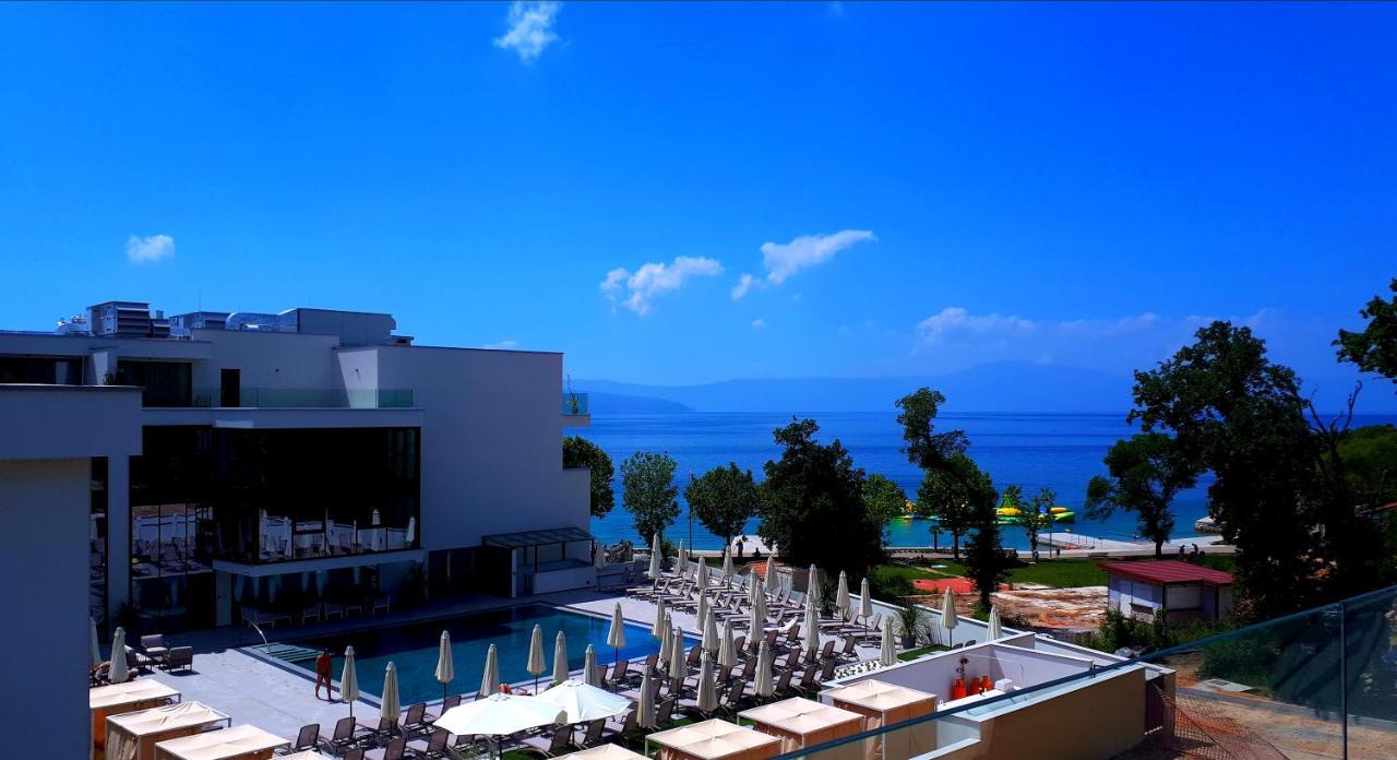 Apartment Villa Vala Malinska Bagian luar foto